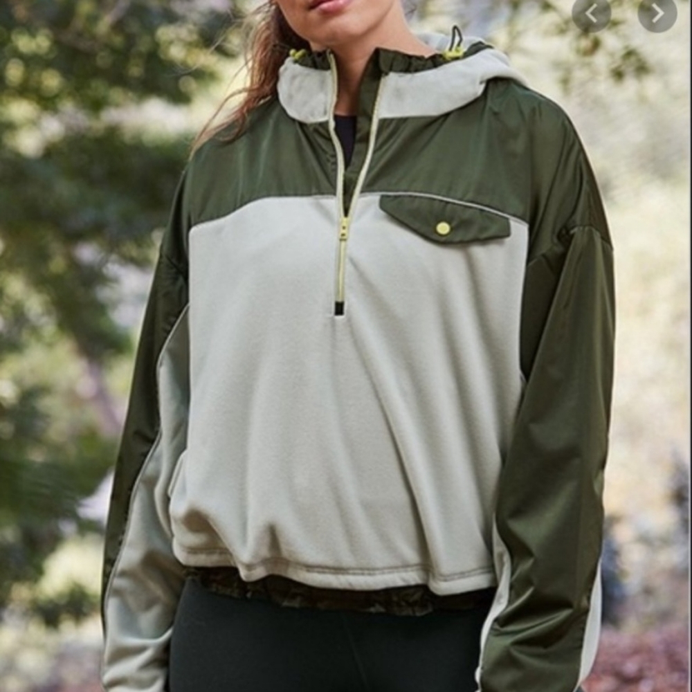 Athleta 1/2 zip hoodie | Size M